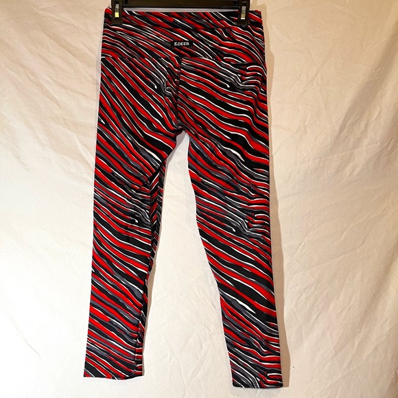 K-Deer Leggings Striped Red/Black/White High Waist Cropped Women Size L Large - Picture 2 of 6